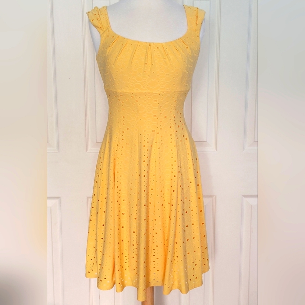 London Style Eyelet Dress Size 4